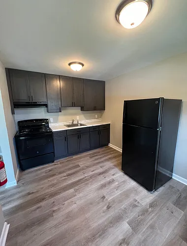 19 Willis St Photo 1