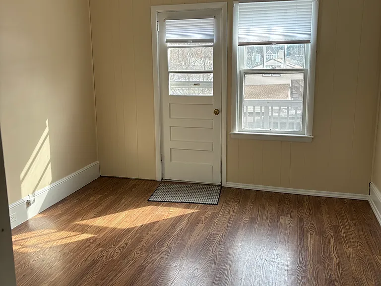 274 N Washington St — Photo 5