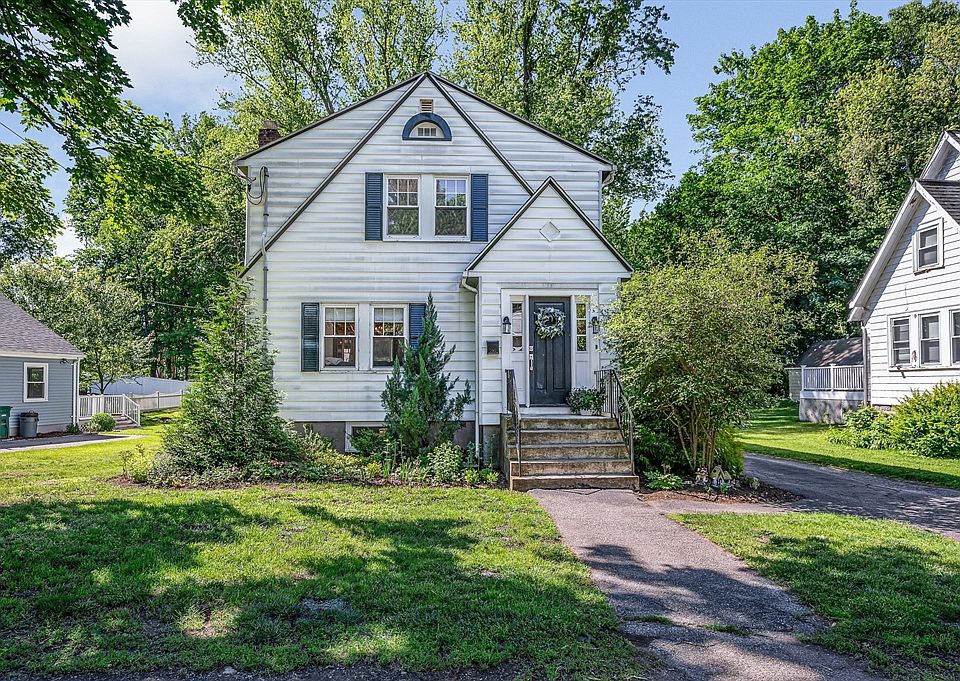 1st image of 24 Pinevale Ave