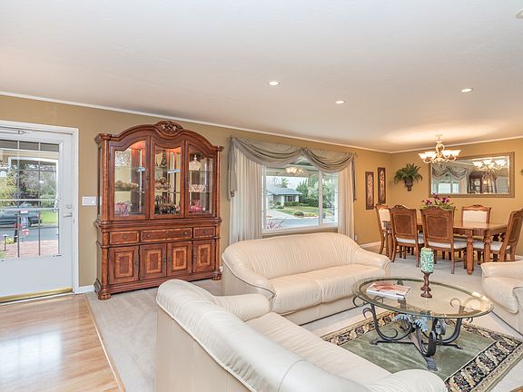 Expansive Living and Dining 