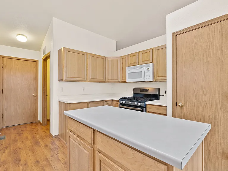 1035 Lords Hill Dr — Photo 11