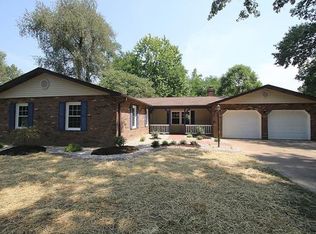 315 Whispering Oaks Dr, Bethalto, IL