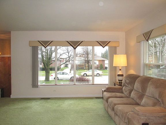 4th image of 10332 Milford St