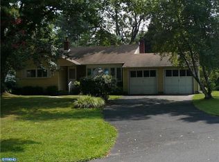 62 S Manor Ln, Yardley, PA