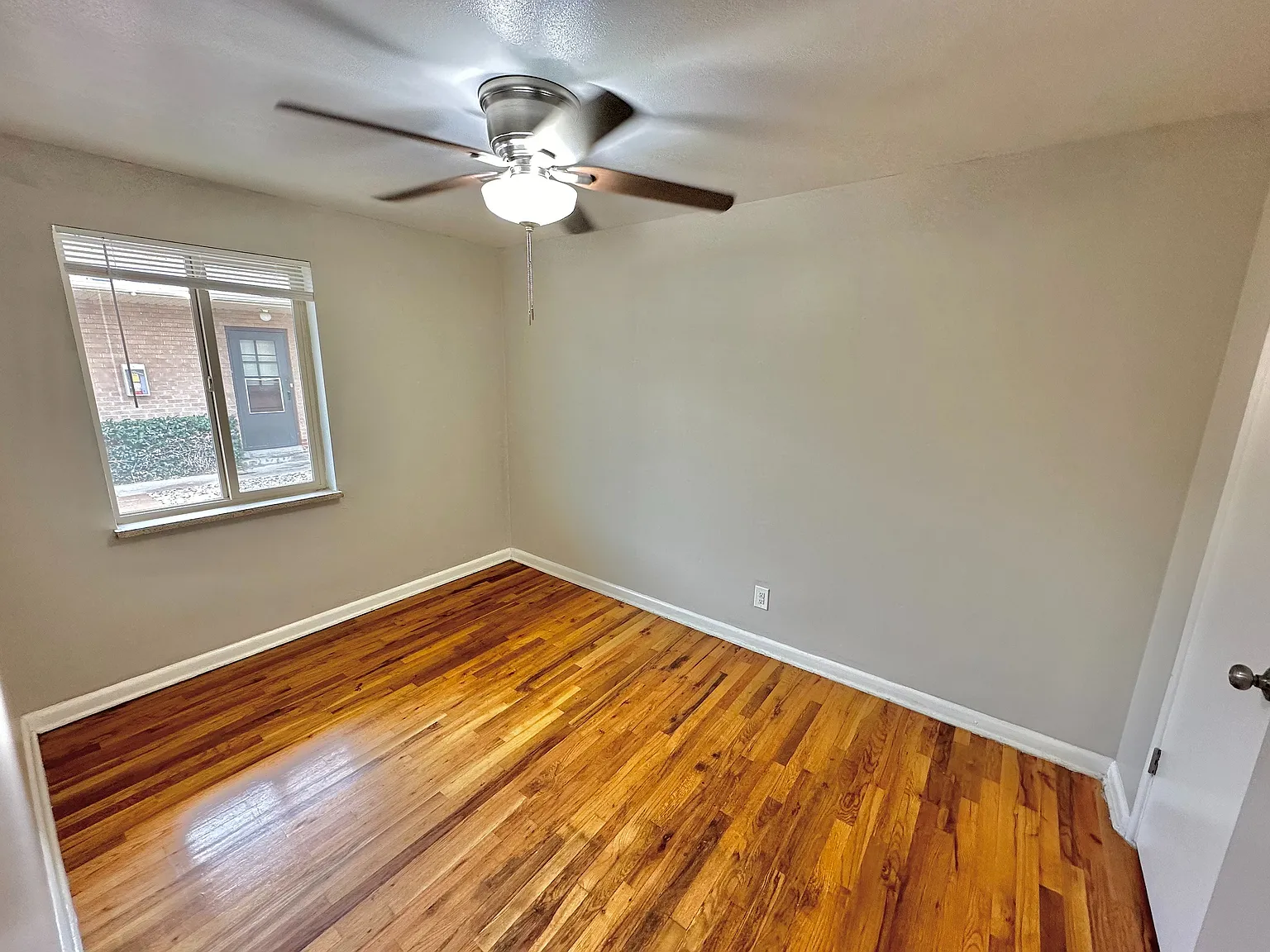 1495 Balsam — Photo 4