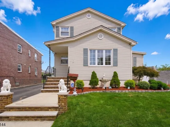 752 Forest St, Kearny Town, NJ 07032