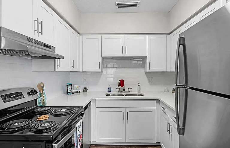 Fountain Square Apartments — Photo 6