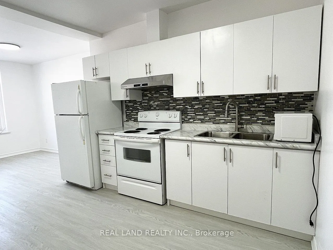 2 bed, $1,980 — Photo 3