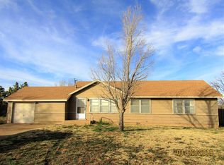 1909 Houston St, Levelland, TX 79336