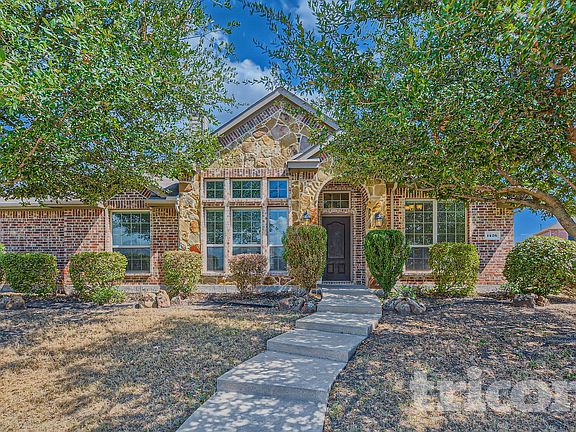 2nd image of 1426 Rapids Ct