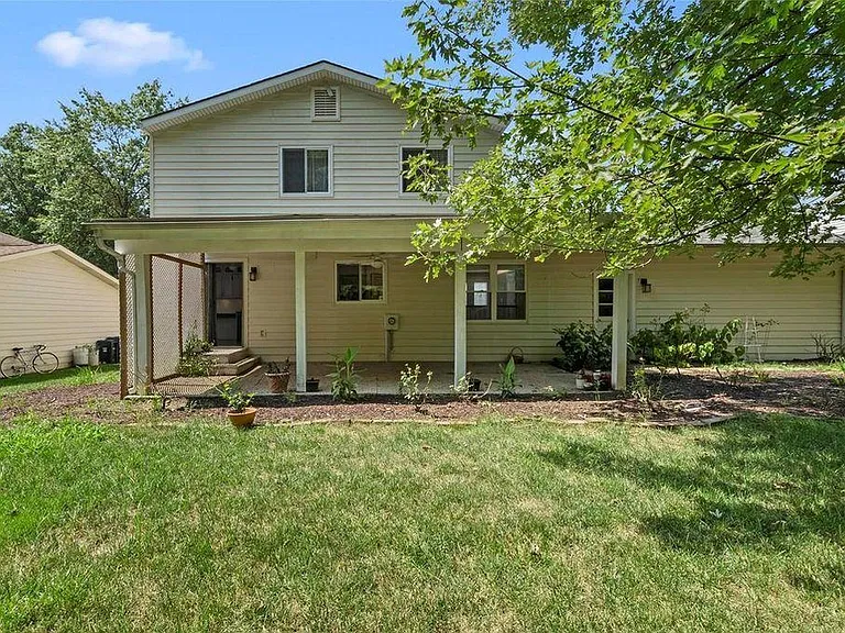 830 Nykiel Ct — Photo 32