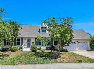 36 E Lincoln Avenue, Atlantic Highlands, NJ 07716