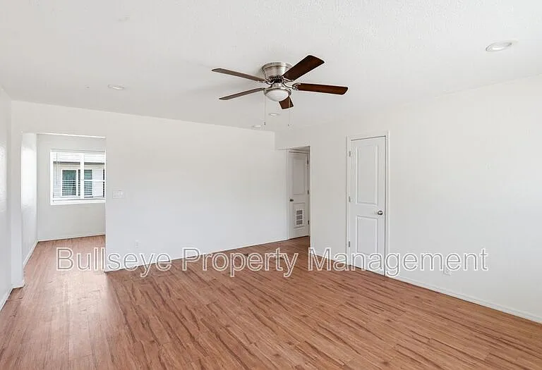 5645 S 6th St #2 — Photo 4