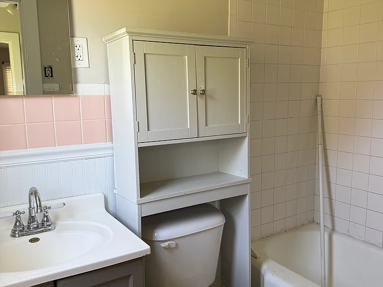 1684 Christian St — Photo 21