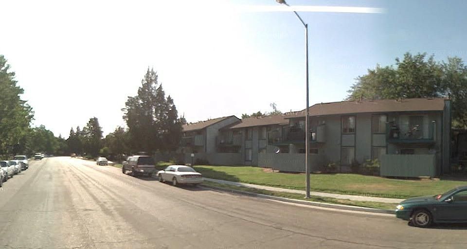 1st image of 134 E Alamos Ave