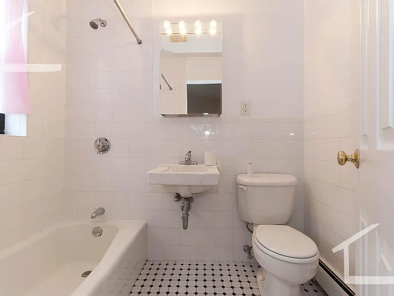 11 Keswick St #16 — Photo 6