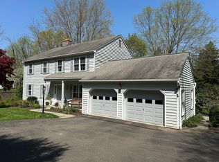24 White Oak Shade Rd, New Canaan, CT 06840