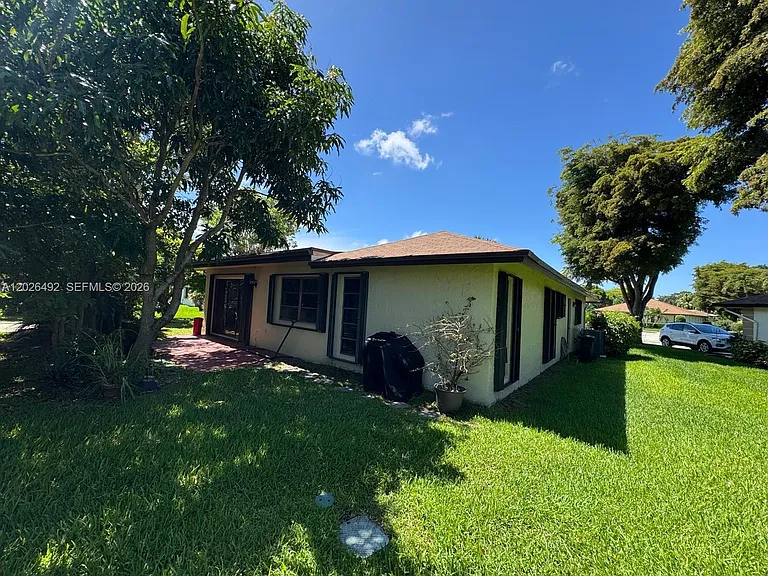2736 Carnation Ct — Photo 21