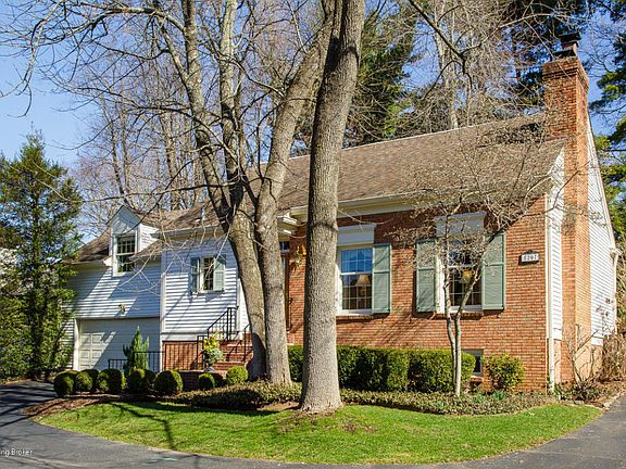 2nd image of 5207 Indian Woods Ct