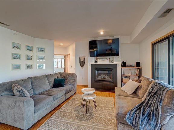 5th image of 3018 Yarmouth Greenway Dr APT 203