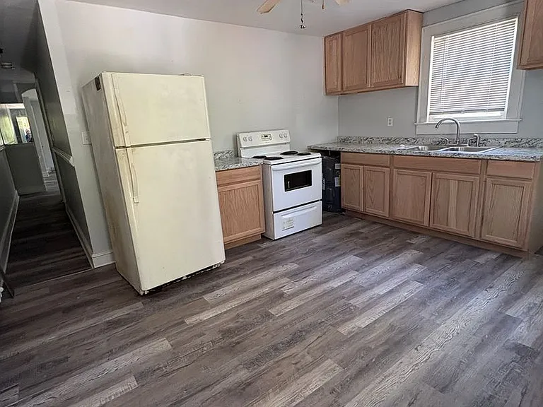 1261 N King St #A — Photo 4