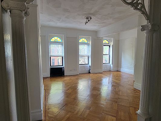 5th image of 440 Quincy St Floor 2