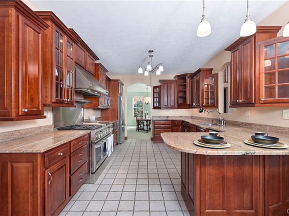 5th image of 7095 Townline Rd