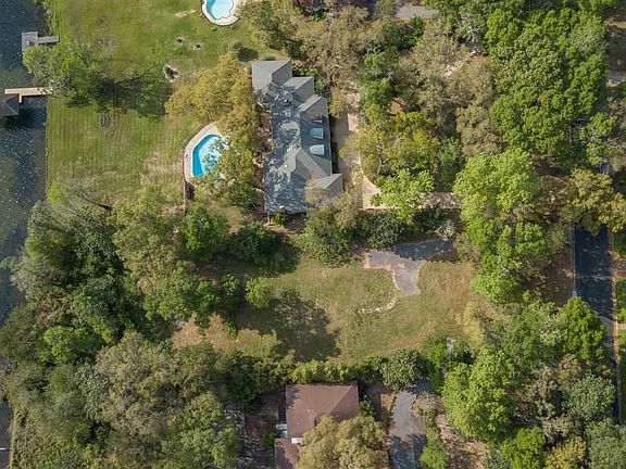 3rd image of 755 Tanglewood Dr