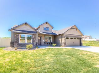 3367 NW 16th St #99, Redmond, OR 97756