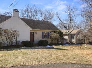 24 Grandview Rd, Middleton, MA 01923