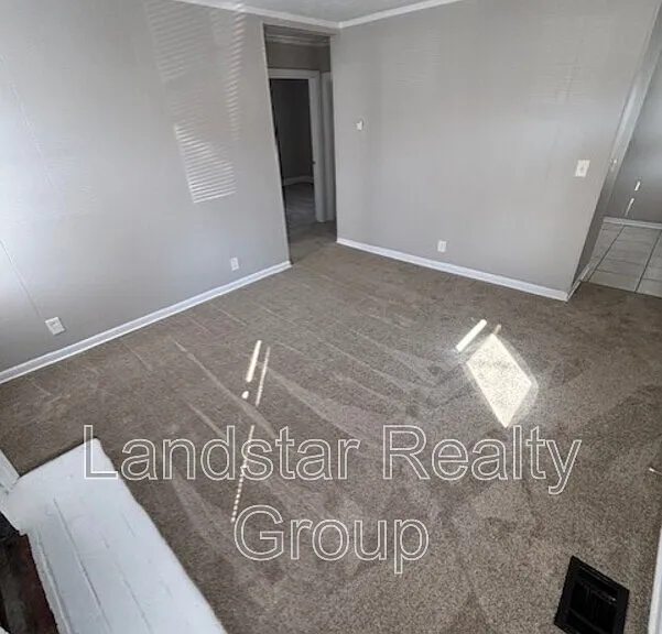 3762 Parthenia Ave — Photo 6