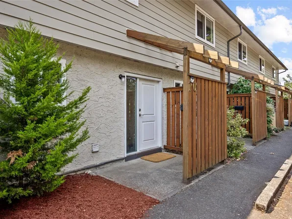 951 17th St #10, Courtenay, BC V9N 7P8