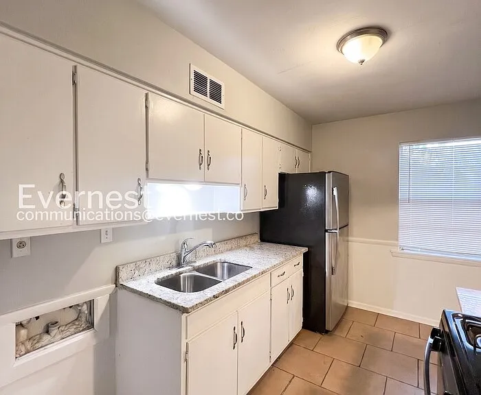 856 White Clover Ln — Photo 8
