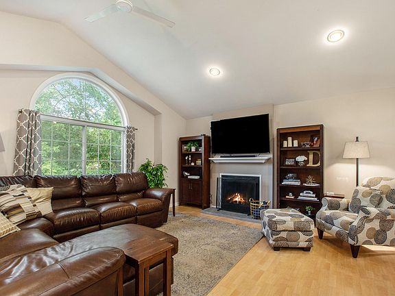 4th image of 3125 Jeanlin Dr SE