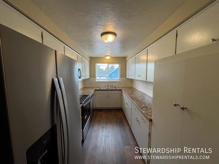 1859 W 12th Ave — Photo 2