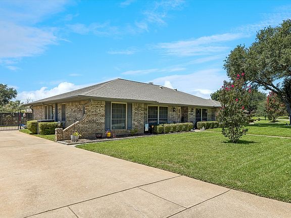 3rd image of 4361 Rota Cir