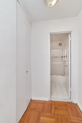 Rented by Living New York | media 13