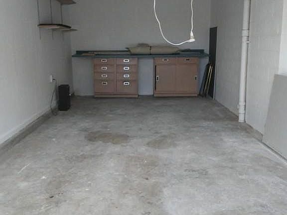 Large garage & tool cabinet