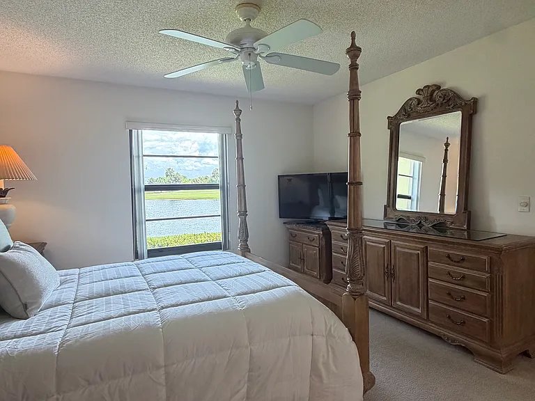 4 Plantation Dr #101 — Photo 16