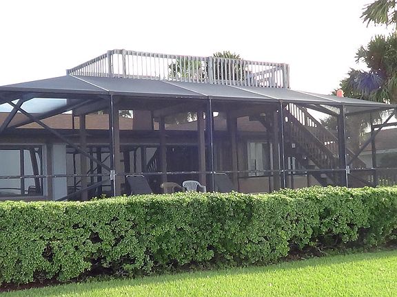 3rd image of 787 Malibu Ln
