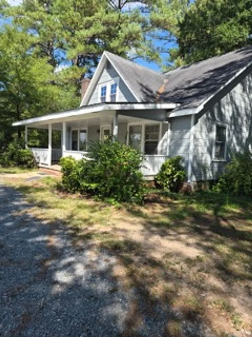 3224 Hawkins Ave. — Photo 1