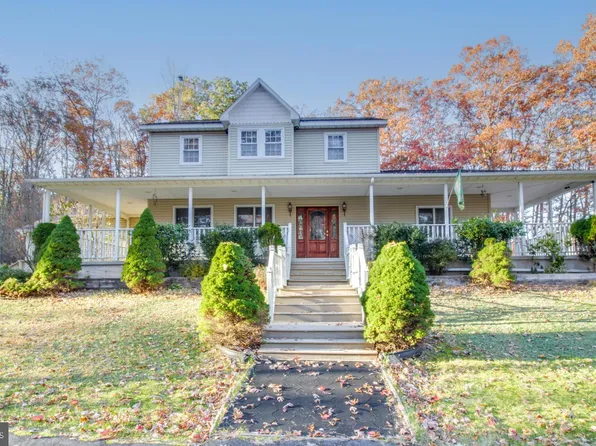 305 Packer Dr, Weatherly, PA 18255