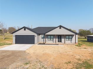 101 Hall Ln, Pocola, OK 74902