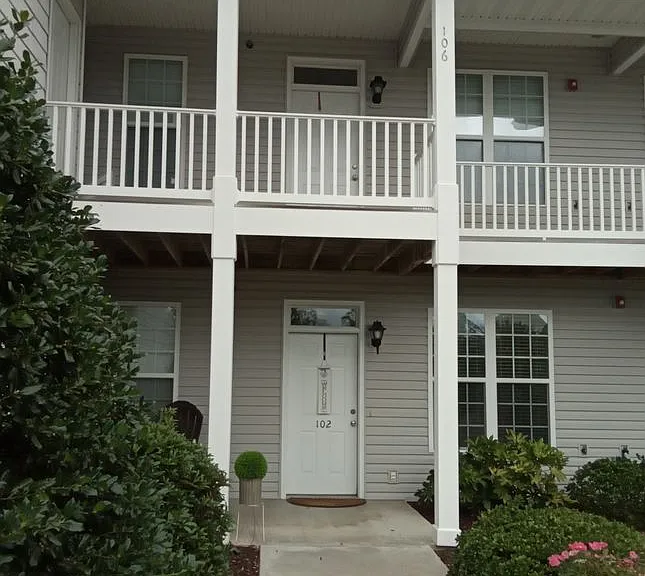 175 Old Murdoch Rd #106 — Photo 1