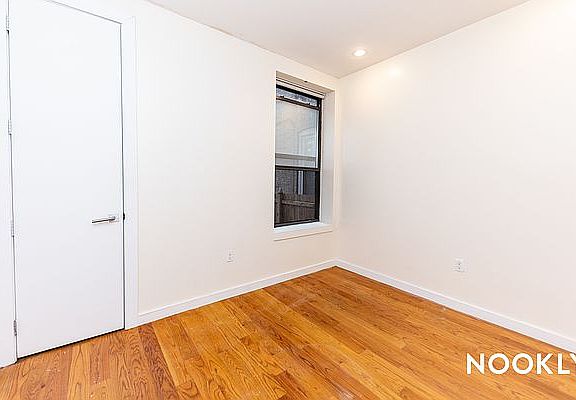 5th image of 662 Park Pl APT 1R