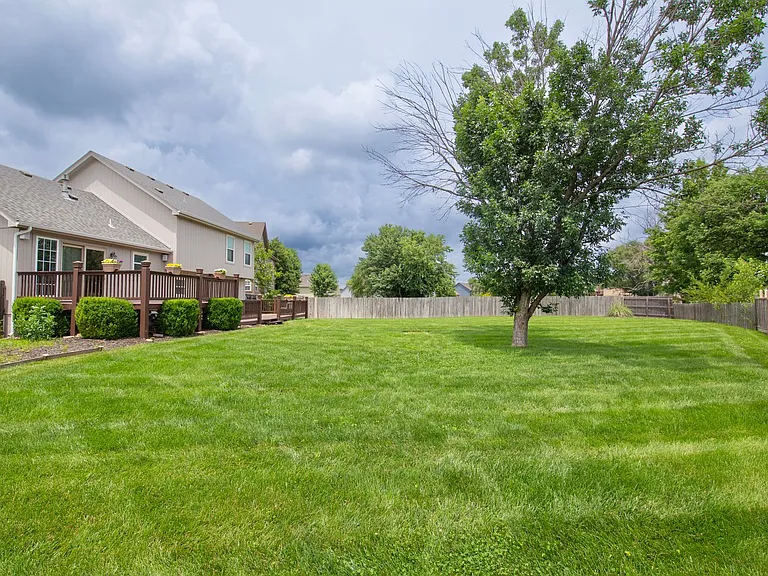 16131 S Matt Ct — Photo 40