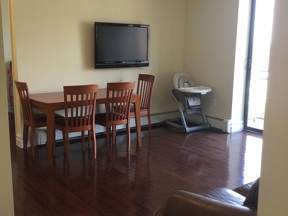 4th image of 4907 43rd Avenue #7R