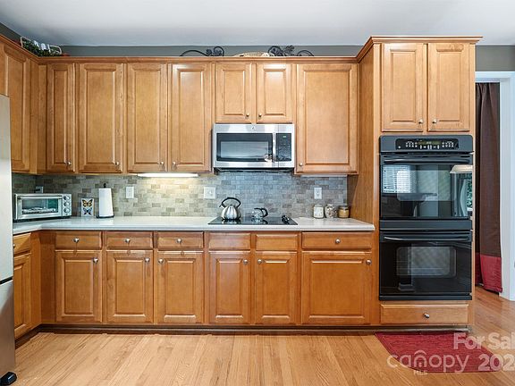 4th image of 7372 Sedgebrook Dr W