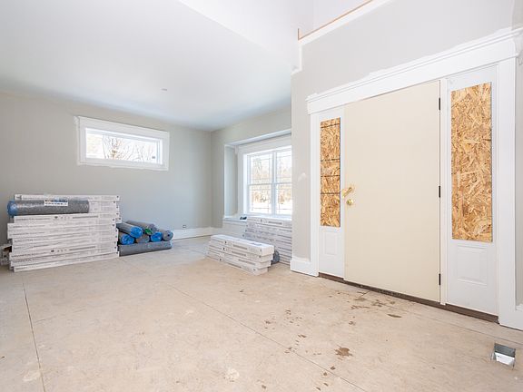 2nd image of 38470 N Adams St