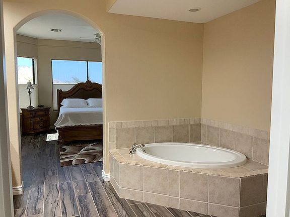 4th image of 2743 Sidewheel Dr